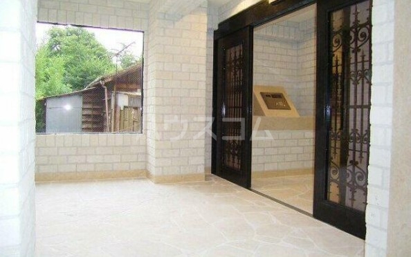 14/14 エントランス