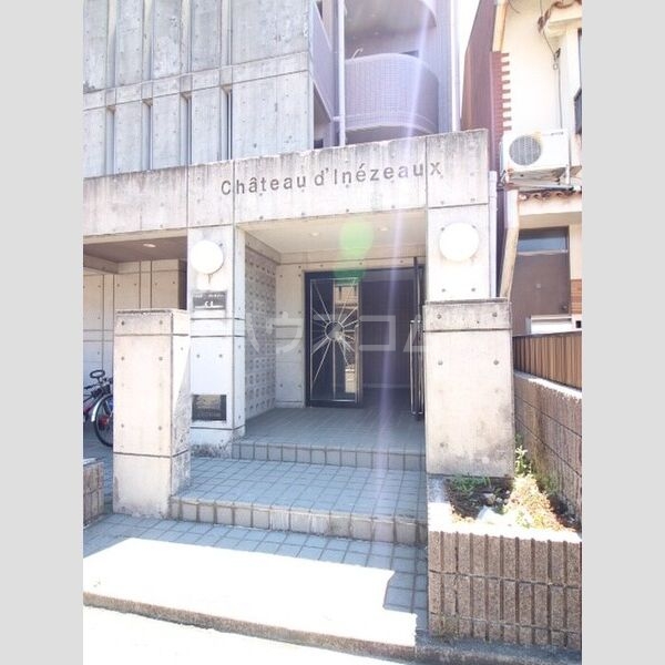 14/15 エントランス