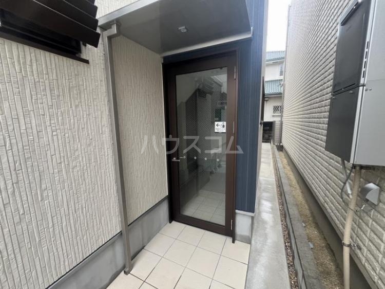 17/19 エントランス