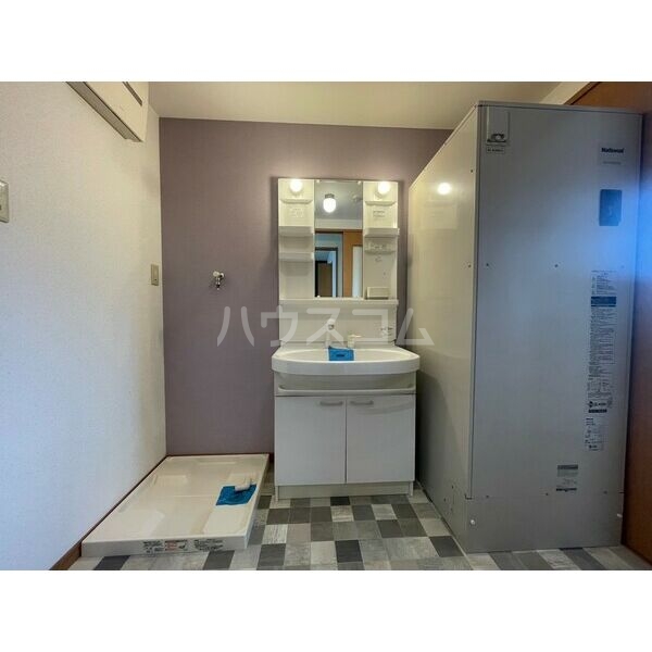 16/20 エントランス