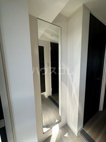 21/30 エントランス