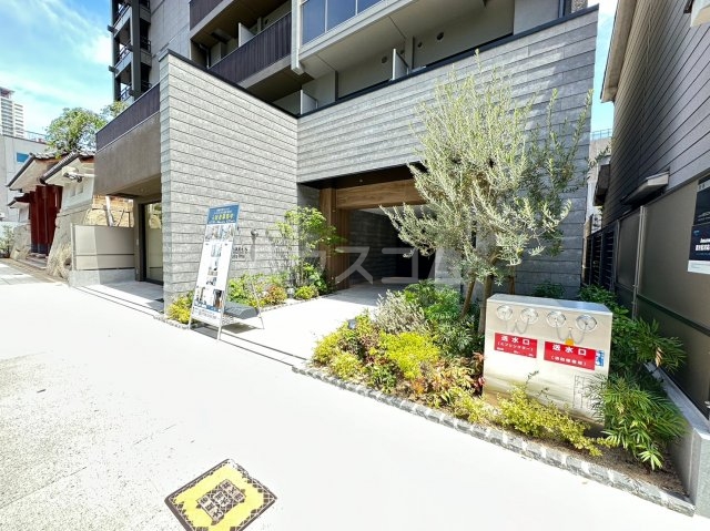 22/30 エントランス