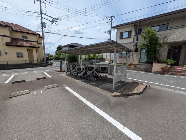 28/30 駐車場