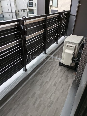 14/23 バルコニー