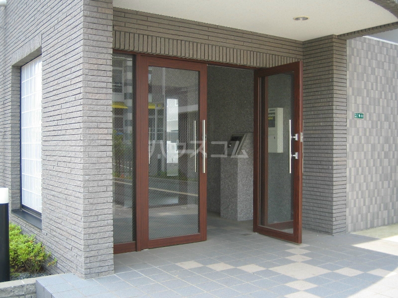 29/30 エントランス