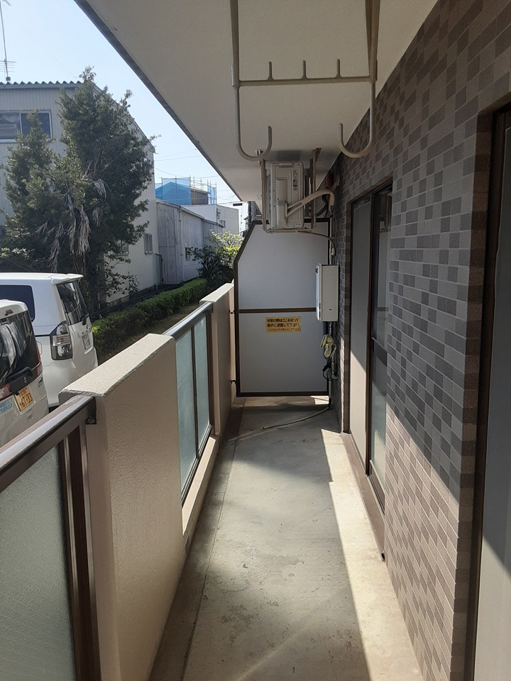 16/27 バルコニー