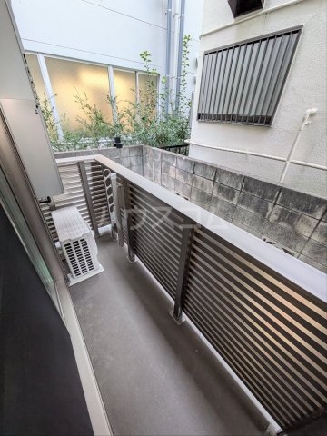 15/28 バルコニー