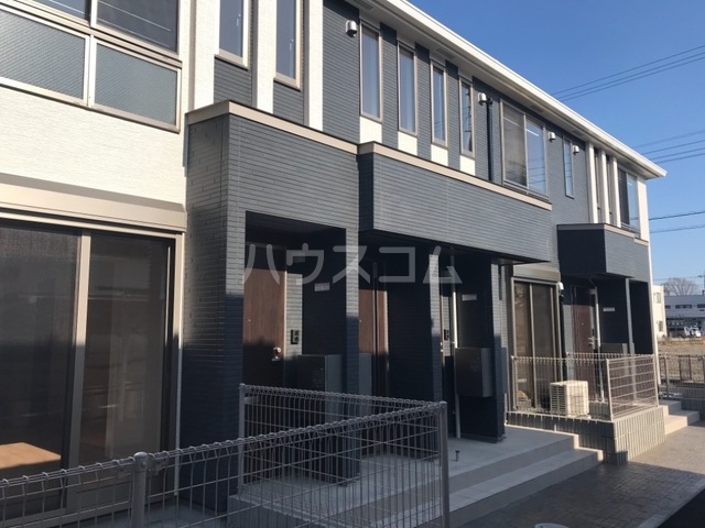 23/26 エントランス