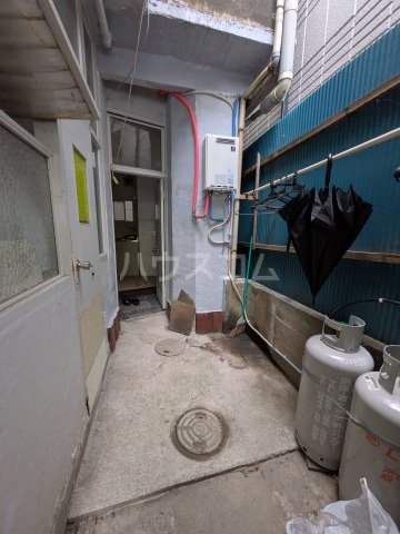 14/19 エントランス