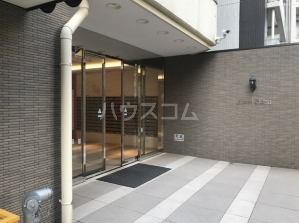 23/30 エントランス