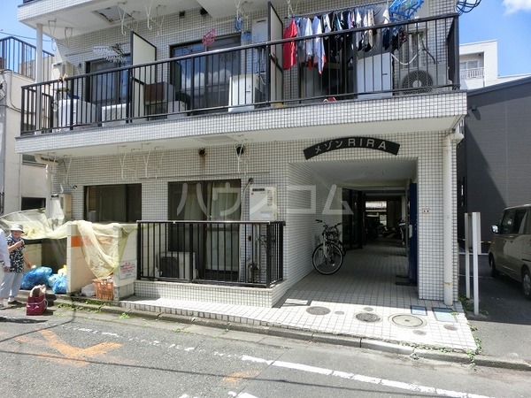 18/24 エントランス