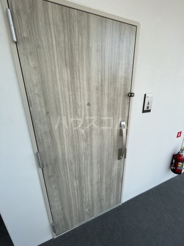 21/30 エントランス