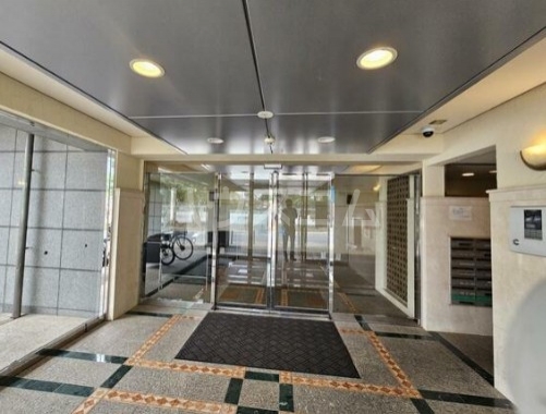 2/5 エントランス