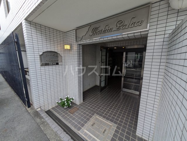 21/25 エントランス