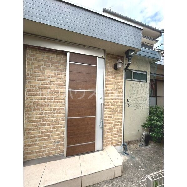 17/25 エントランス