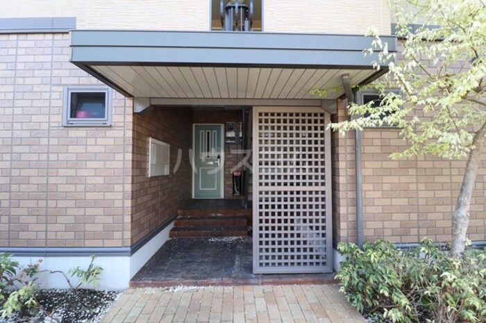 2/3 エントランス