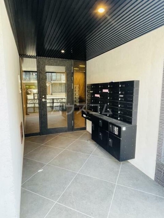 4/5 エントランス