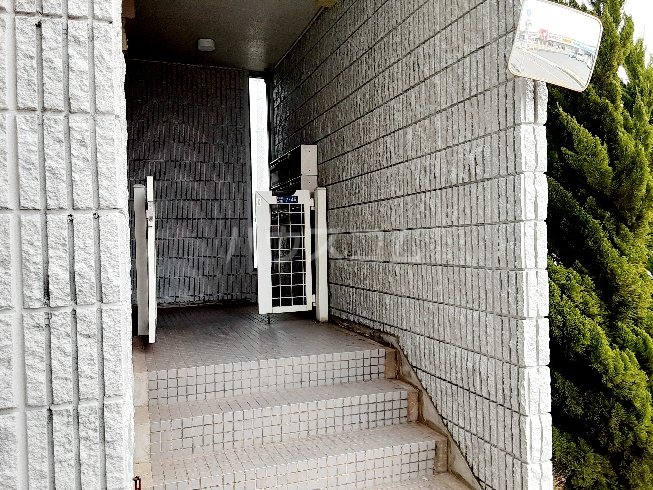 20/25 エントランス