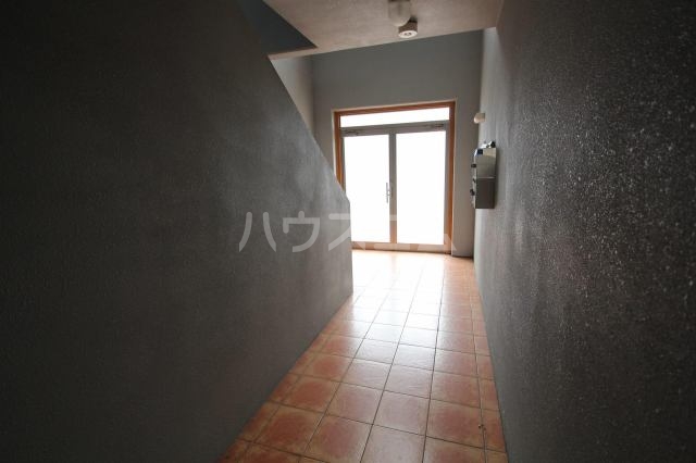 15/26 エントランス