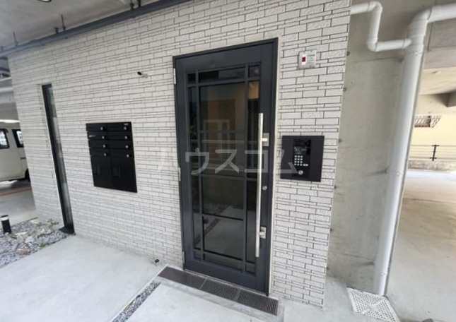 19/22 エントランス