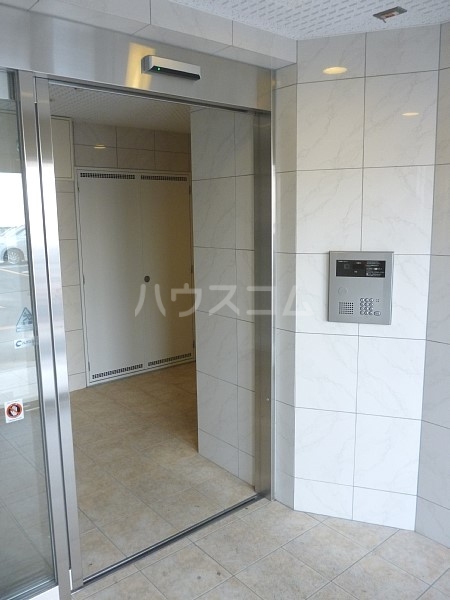 22/29 エントランス