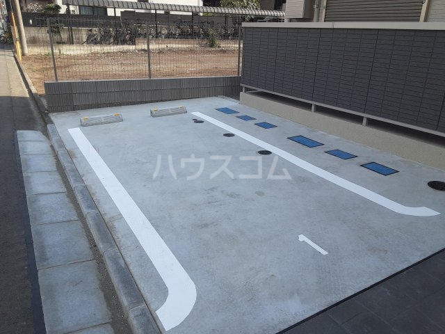 2/3 駐車場