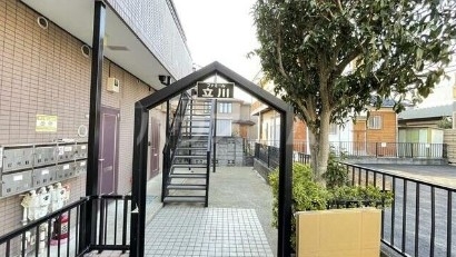 20/30 エントランス