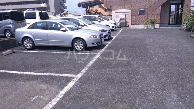 25/30 駐車場