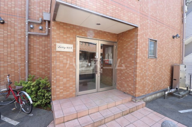 18/28 エントランス