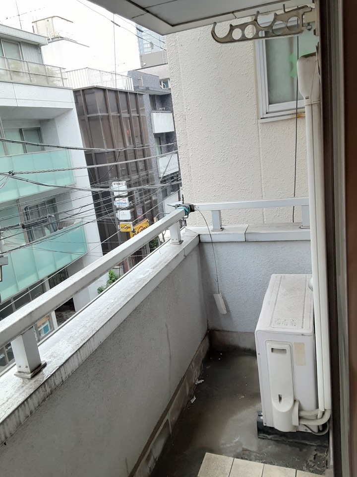 14/28 バルコニー