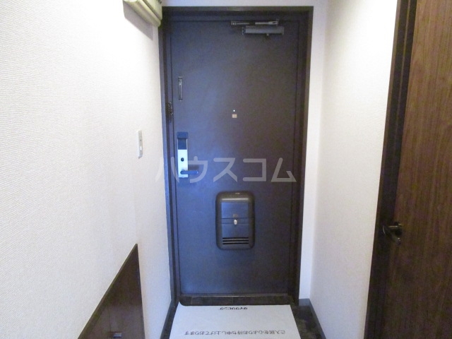 13/30 玄関