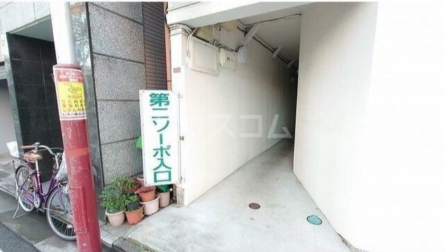 2/3 エントランス