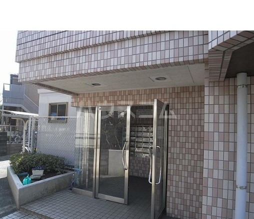 14/14 エントランス