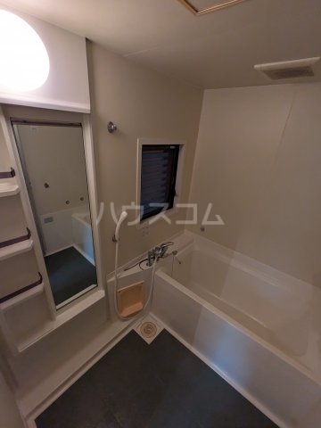 14/30 浴室