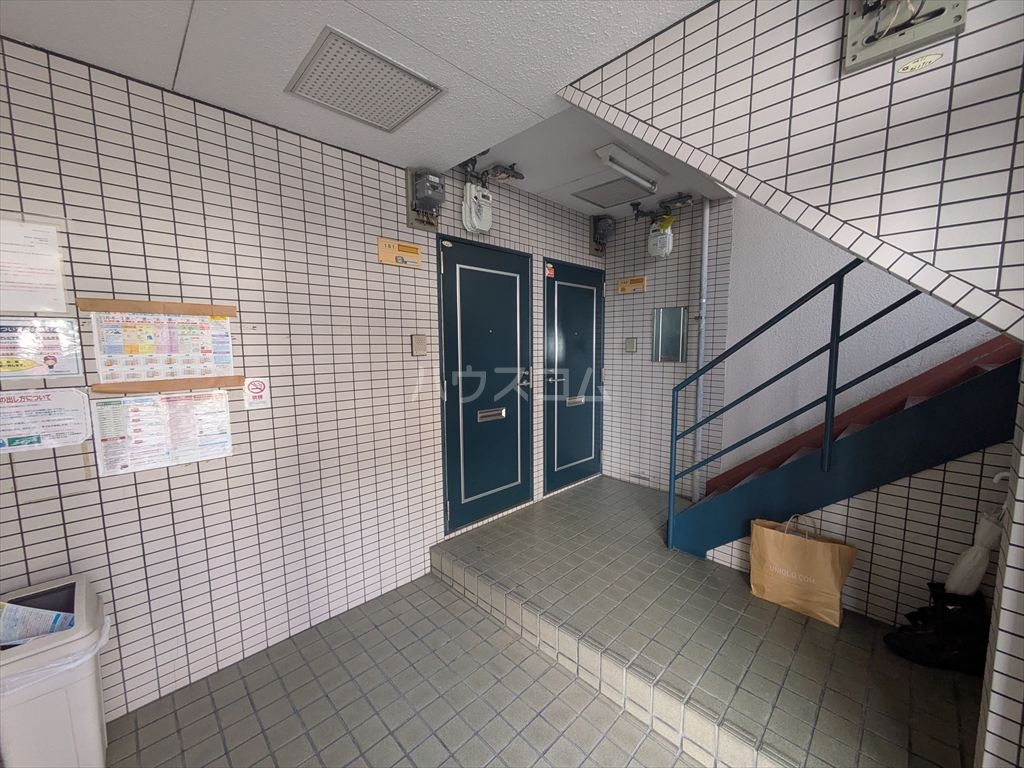 29/30 エントランス