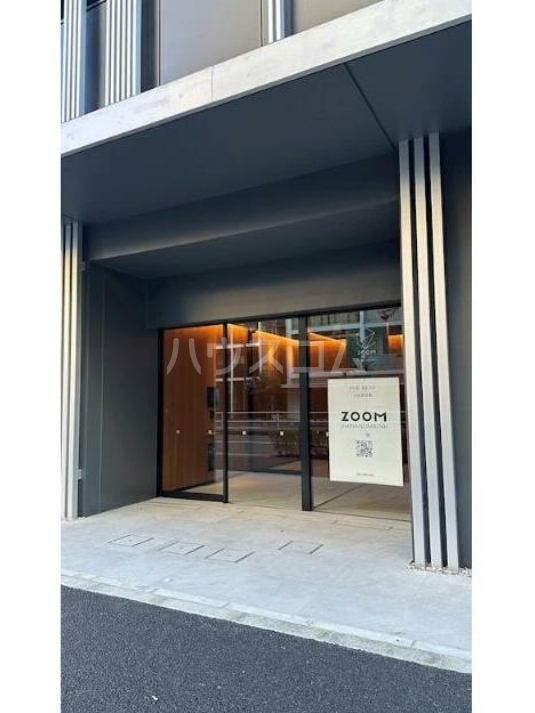 2/3 エントランス