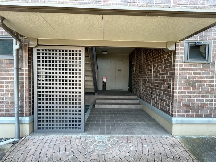 17/19 エントランス