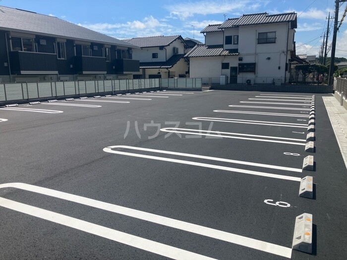 16/16 駐車場
