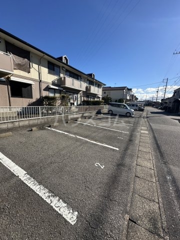 22/28 駐車場