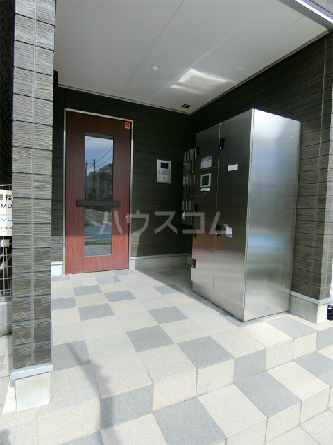23/24 エントランス