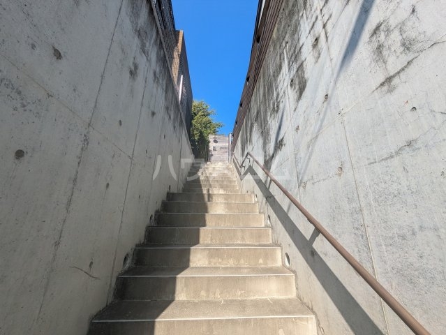 2/4 エントランス