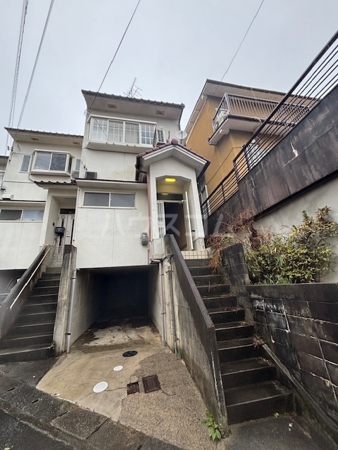 2/3 エントランス