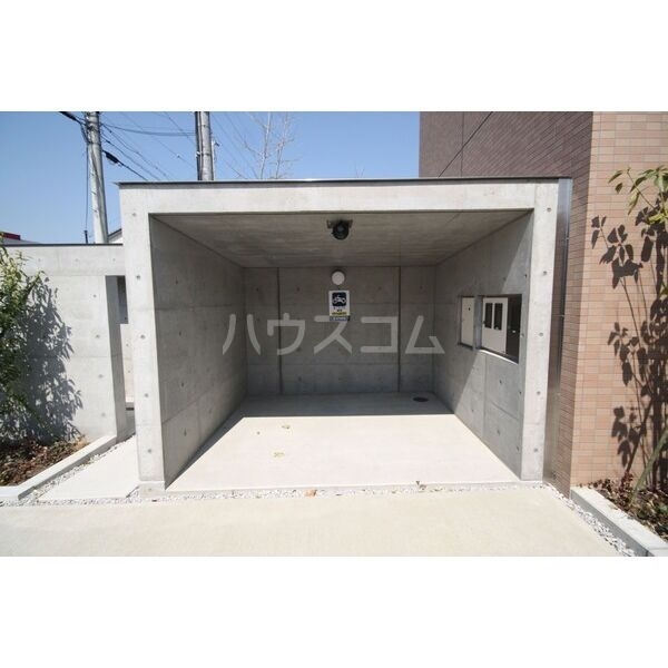 14/19 エントランス