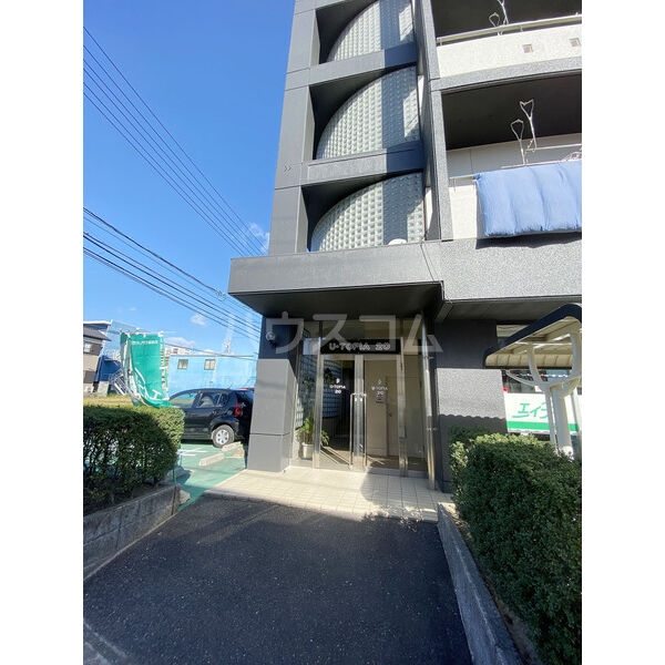 14/19 エントランス