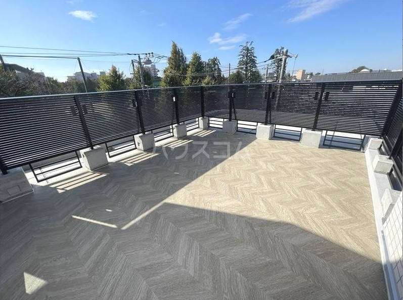 13/18 バルコニー