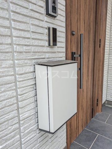 28/30 エントランス