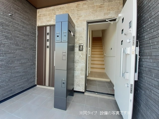 16/22 エントランス