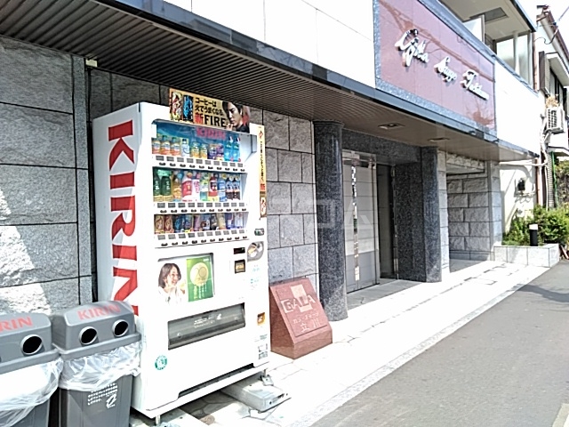 16/22 エントランス