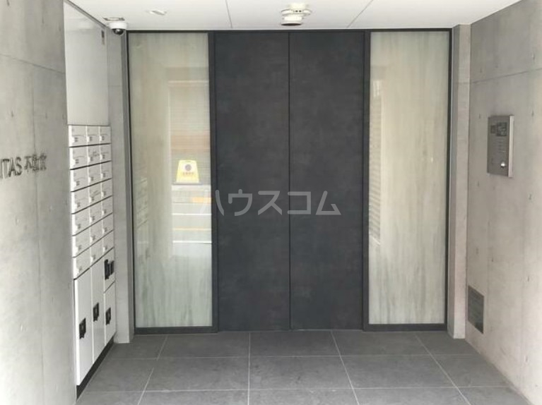 2/5 エントランス