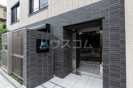 16/26 エントランス